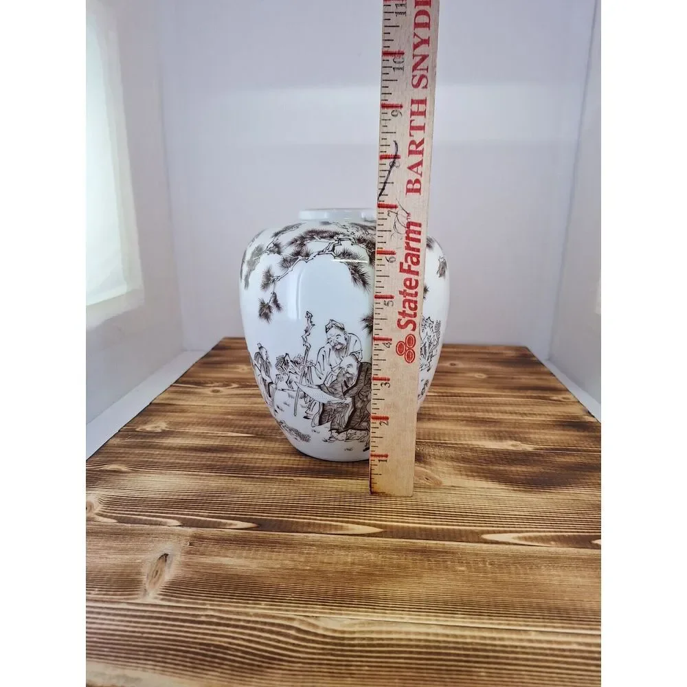 Vintage JAPAN Porcelain‎ vase with Japanese scene man reading scroll brown white